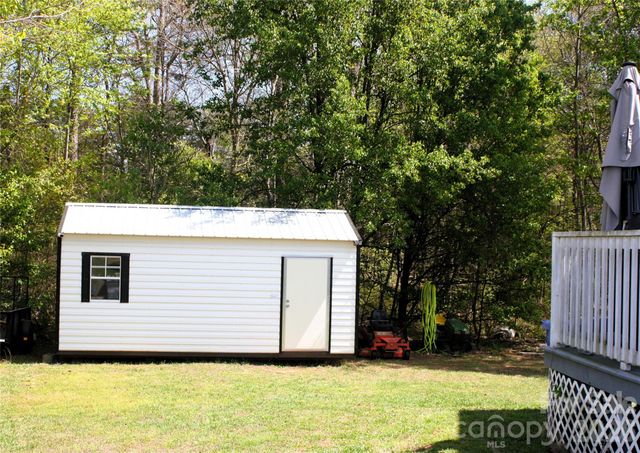 191 Celeste Eufola Road, Statesville, NC 28677