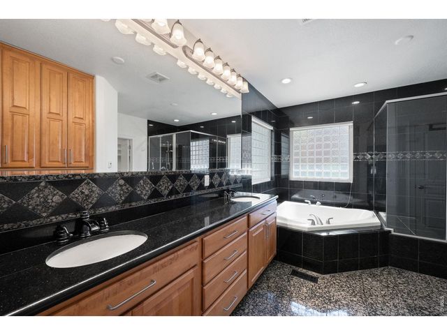 977 Thorncreek Ct, Thornton, CO 80241