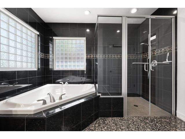 977 Thorncreek Ct, Thornton, CO 80241