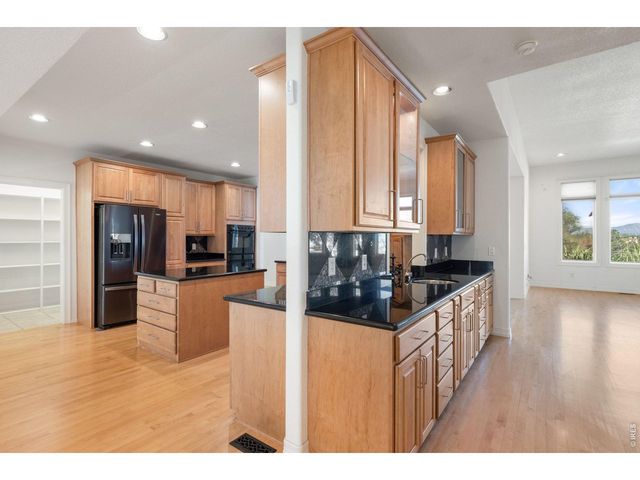 977 Thorncreek Ct, Thornton, CO 80241