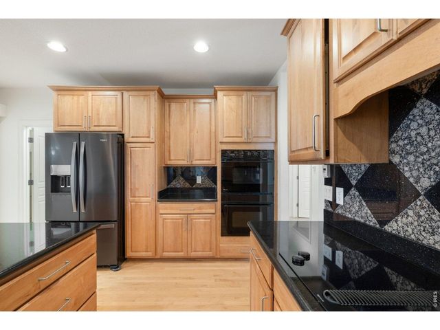 977 Thorncreek Ct, Thornton, CO 80241