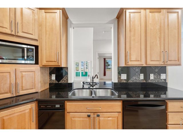 977 Thorncreek Ct, Thornton, CO 80241