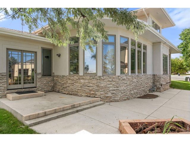 977 Thorncreek Ct, Thornton, CO 80241