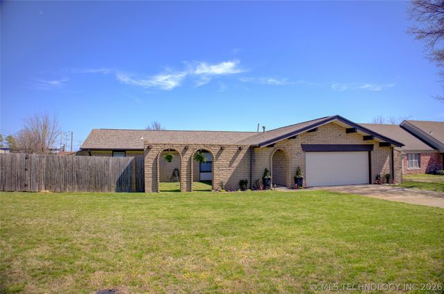 4303 S Lakewood Avenue, Tulsa, OK 74135