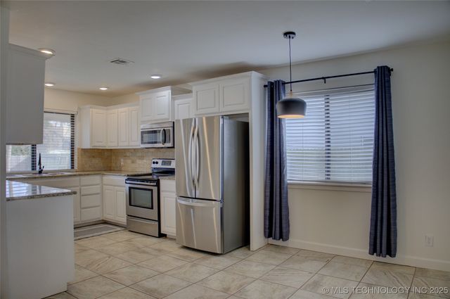 4303 S Lakewood Avenue, Tulsa, OK 74135