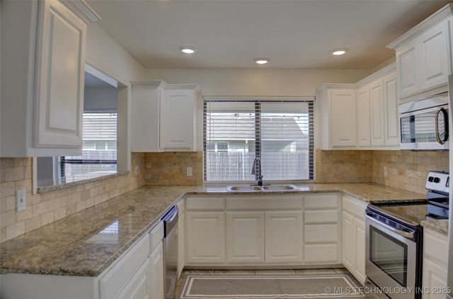 4303 S Lakewood Avenue, Tulsa, OK 74135