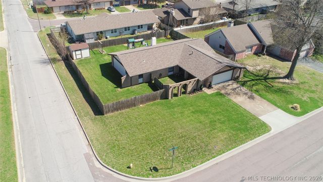 4303 S Lakewood Avenue, Tulsa, OK 74135