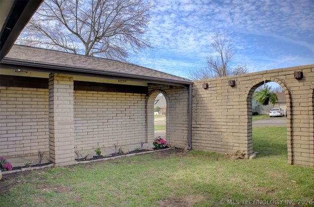 4303 S Lakewood Avenue, Tulsa, OK 74135