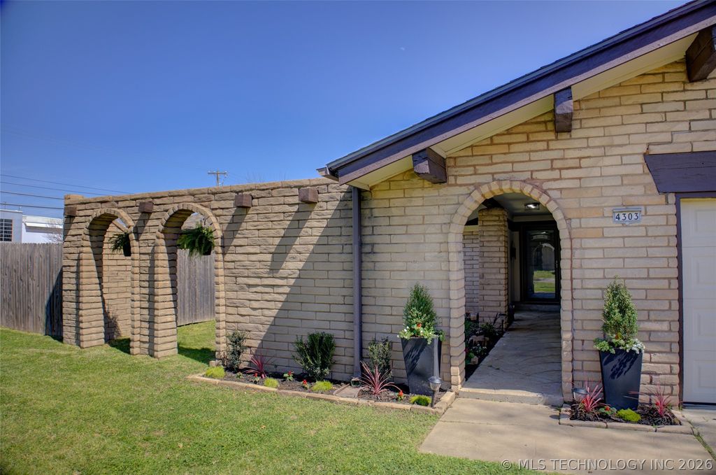 4303 S Lakewood Avenue, Tulsa, OK 74135