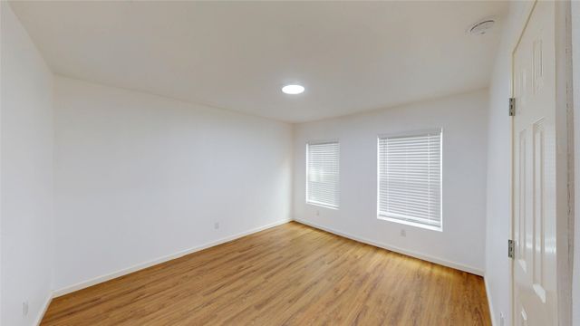 1404 E Polk Street, Paris, TX 75460