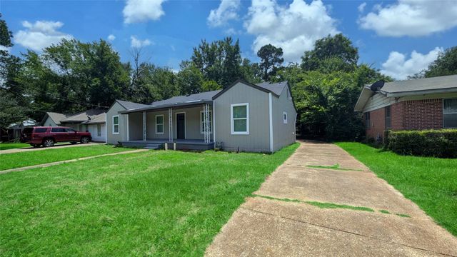 1404 E Polk Street, Paris, TX 75460