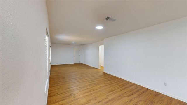 1404 E Polk Street, Paris, TX 75460