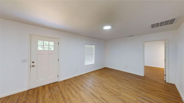 1404 E Polk Street, Paris, TX 75460