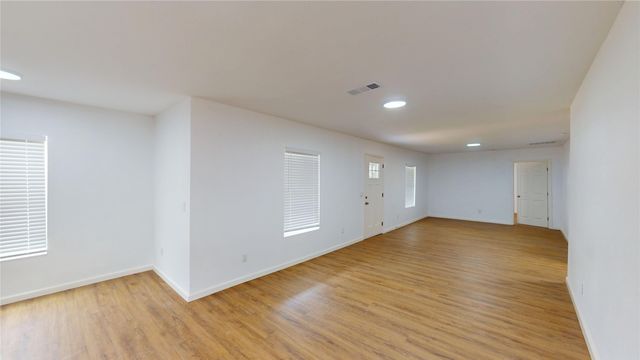 1404 E Polk Street, Paris, TX 75460