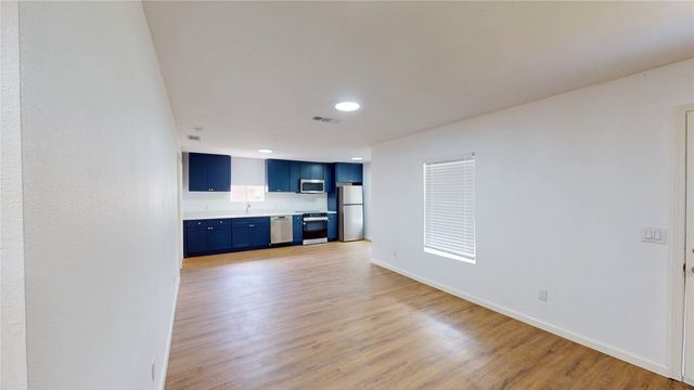 1404 E Polk Street, Paris, TX 75460