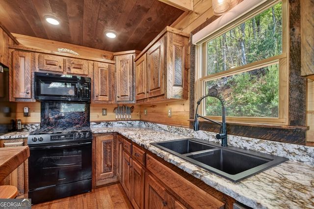 459 Quail Ridge Road, Blue Ridge, GA 30513