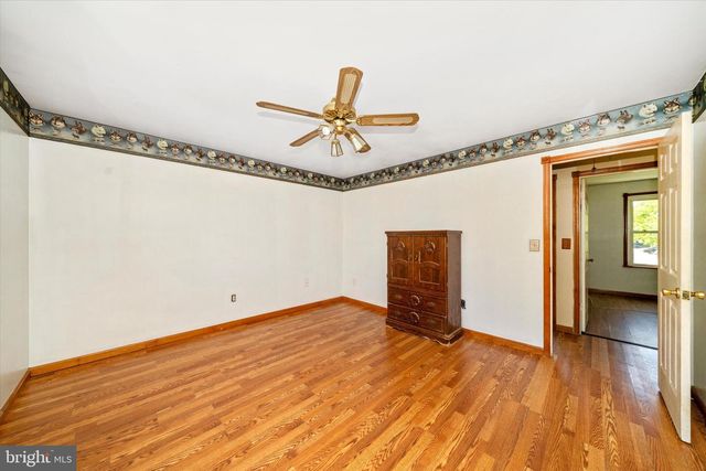 17 TAOS CIR, Baltimore, MD 21220