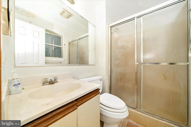 17 TAOS CIR, Baltimore, MD 21220