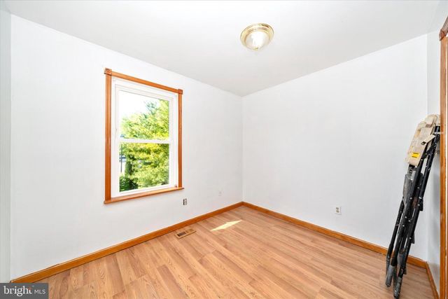 17 TAOS CIR, Baltimore, MD 21220