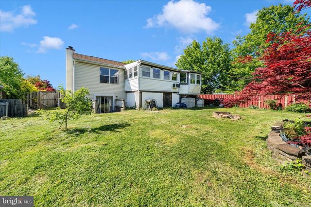 17 TAOS CIR, Baltimore, MD 21220