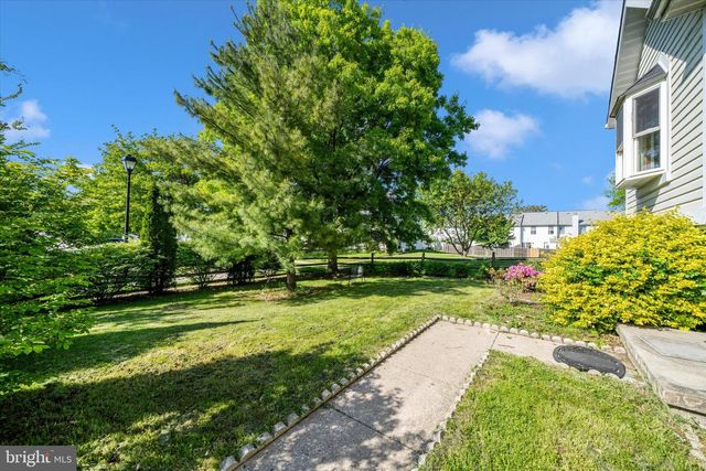 17 TAOS CIR, Baltimore, MD 21220