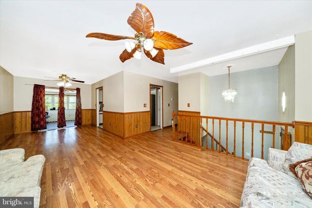 17 TAOS CIR, Baltimore, MD 21220