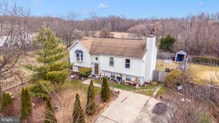 17 TAOS CIR, Baltimore, MD 21220