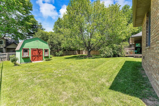 2341 S Laurel Avenue, Springfield, MO 65807