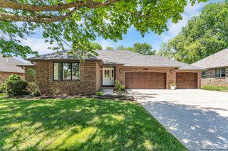 2341 S Laurel Avenue, Springfield, MO 65807