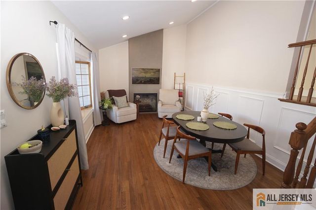 99 Cameo Place, Colonia, NJ 07067