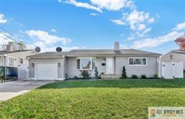 99 Cameo Place, Colonia, NJ 07067