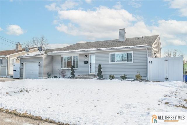 99 Cameo Place, Colonia, NJ 07067