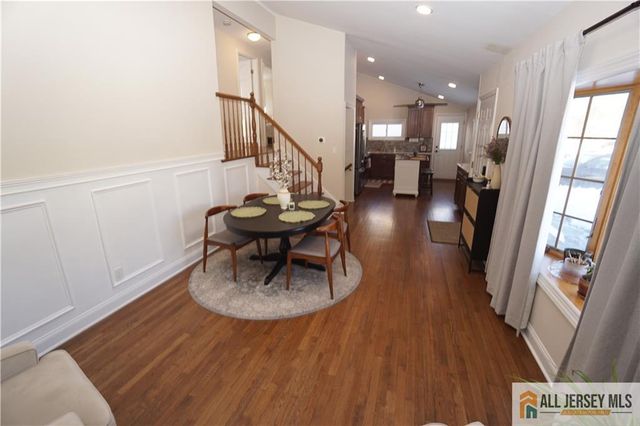 99 Cameo Place, Colonia, NJ 07067