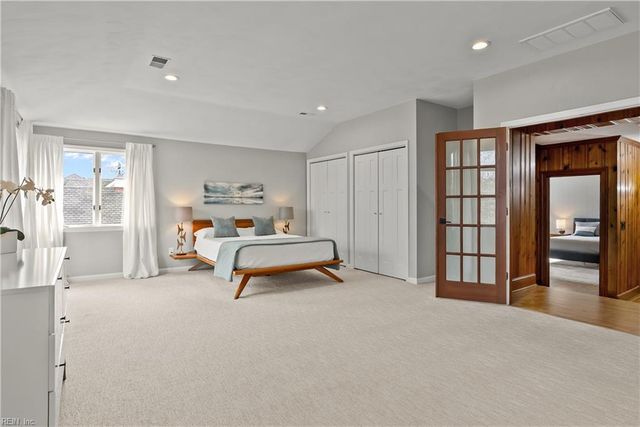 102 Holly CRES, Virginia Beach, VA 23451