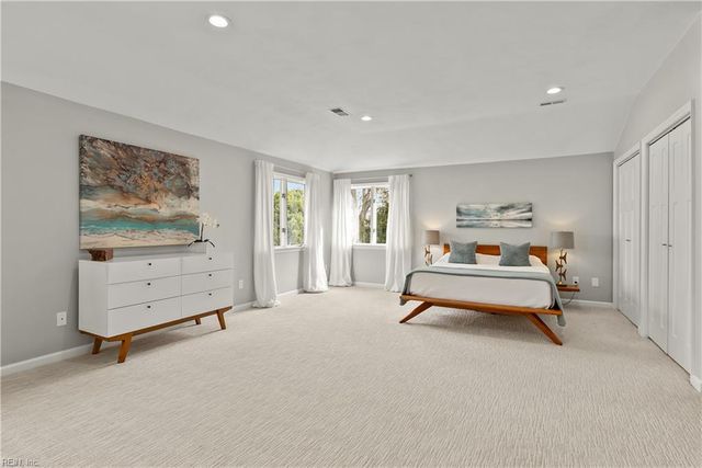 102 Holly CRES, Virginia Beach, VA 23451