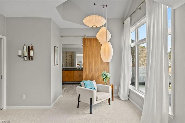 102 Holly CRES, Virginia Beach, VA 23451