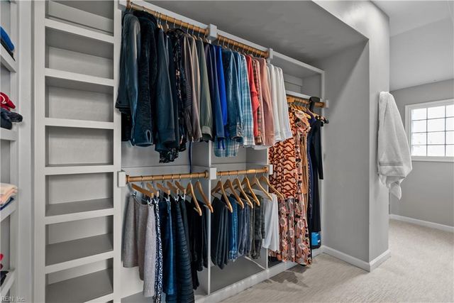 102 Holly CRES, Virginia Beach, VA 23451