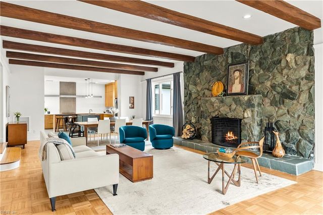 102 Holly CRES, Virginia Beach, VA 23451