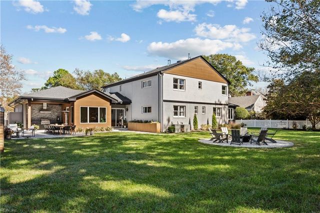 102 Holly CRES, Virginia Beach, VA 23451