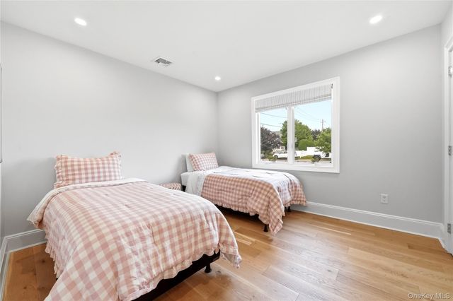 753 E Walnut Street, Long Beach, NY 11561