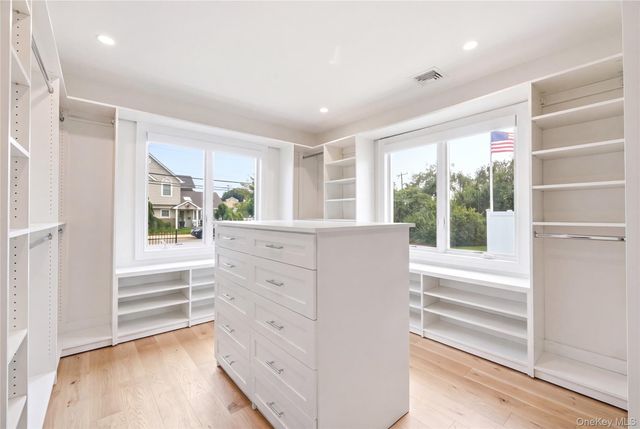 753 E Walnut Street, Long Beach, NY 11561