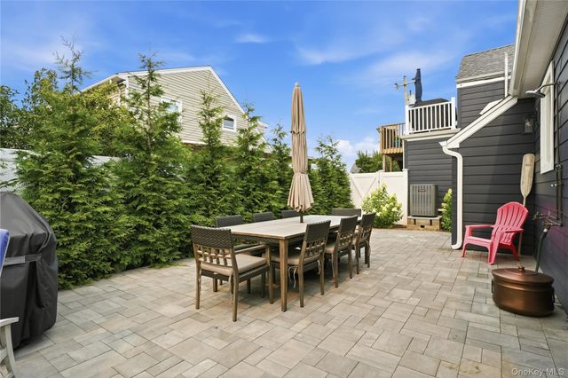 753 E Walnut Street, Long Beach, NY 11561