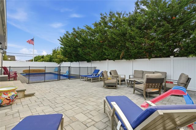 753 E Walnut Street, Long Beach, NY 11561