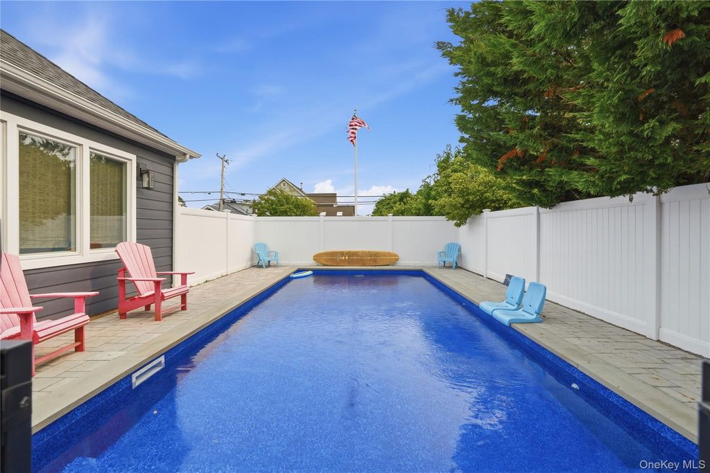 753 E Walnut Street, Long Beach, NY 11561