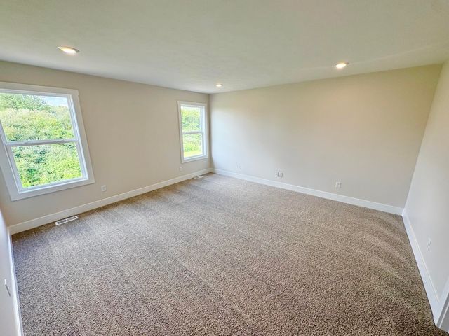 8321 Kettle Oak Drive Se, Caledonia Twp, MI 49302