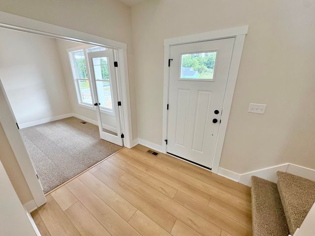8321 Kettle Oak Drive Se, Caledonia Twp, MI 49302