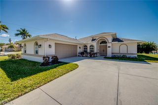 1732 Palaco Grande PKWY, Cape Coral, FL 33904