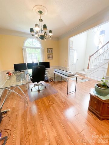 19914 Scanmar Lane, Cornelius, NC 28031