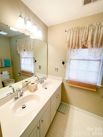 19914 Scanmar Lane, Cornelius, NC 28031