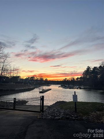 19914 Scanmar Lane, Cornelius, NC 28031
